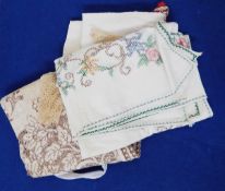 Assorted table linen and other pieces (1 box)