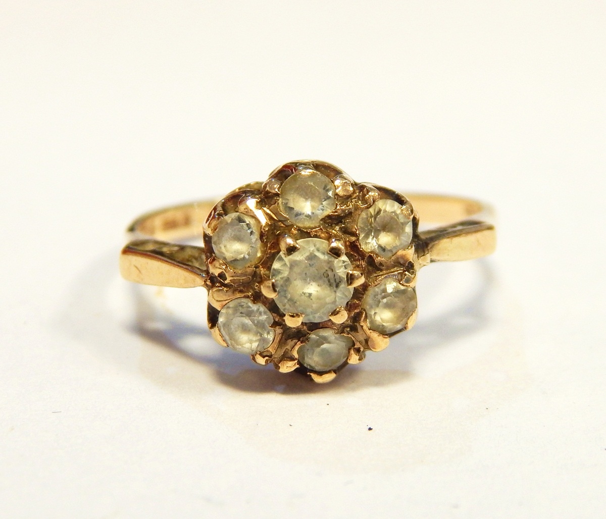 9ct gold and spinel cluster ring and three various rings - Image 2 of 4