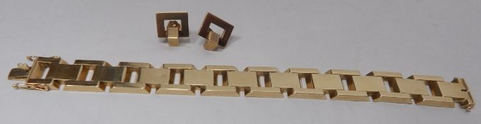 Gold bracelet (tested as 14ct) of nine rectangular links and a pair matching earrings (probably