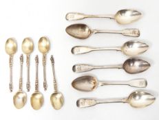 A set of six William IV fiddle pattern silver teaspoons,