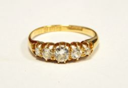 18ct gold five stone diamond ring with graduated stones