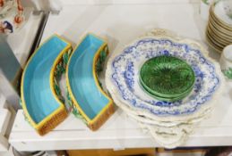 A pair of majolica basketware dishes and a set of Victorian 'Windsor Festoon' pattern plates and