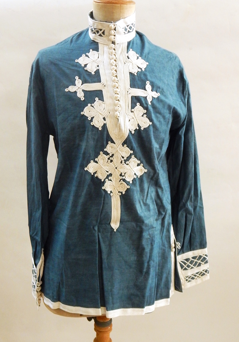 A kaftan style short blue top with white embroidery and buttons, - Image 4 of 4