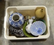 A collection of ceramics and glass (2 boxes)