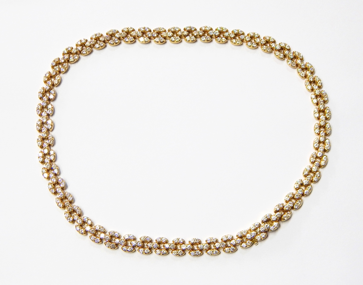 18ct gold and diamond collar necklace, having three interlinked rows of almond-shaped links, - Image 2 of 3