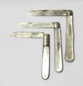 George IV silver folding fruit knife with mother-of-pearl handle, Sheffield 1829, by Atkin & Oxley,