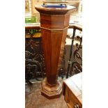 Edwardian inlaid mahogany tapering octagonal pedestal/jardiniere stand having moulded octagonal