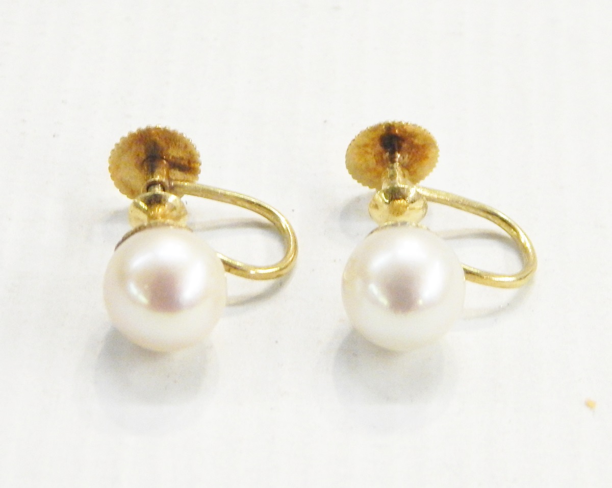 Pair of cultured pearl earrings with gold-coloured screw fittings