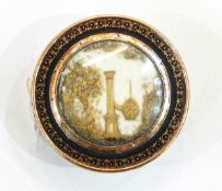 18th century gold-mounted and tortoiseshell bonbonniere, possibly Italian, of circular form,