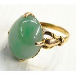 Gold and jade ring,