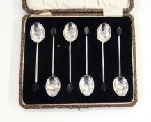 Set of six silver coffee spoons by William Suckling Limited, Birmingham 1924 with bean finials,