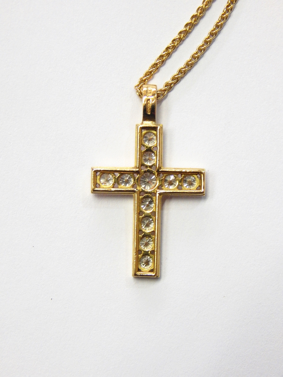 18ct gold and diamond cross pendant, the central diamond approx. 0. - Image 3 of 3