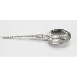 Silver reproduction seal top spoon, with engraved rattail bowl, Birmingham 1910,