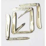 Pair of silver folding penknives with mother-of-pearl handles, Sheffield 1913 and 1914,