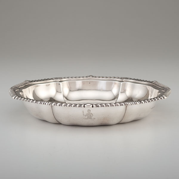 Paul Storr Sterling Serving BowlÊ English, 1812. A sterling silverÊserving bowl by Paul Storr with