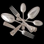 Partial Sterling Flatware ServiceÊ American, 20th century. A thirty-piece sterling silverÊflatware