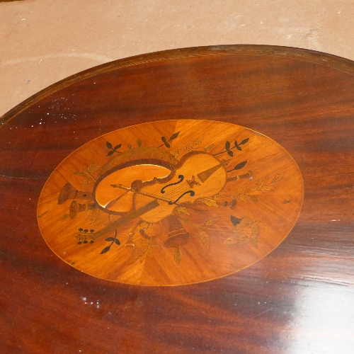 A 20th century Edwardian design inlaid tray of ovoid form with twin handles, - Bild 2 aus 2