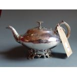 A Victorian hallmarked silver tea pot, London 1837, marked WH,