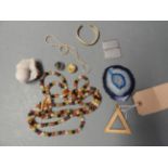 A quantity of jewellery semi-precious stones and buttons