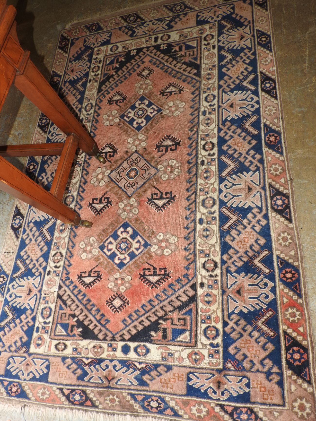 A Persian Serapi design rug,