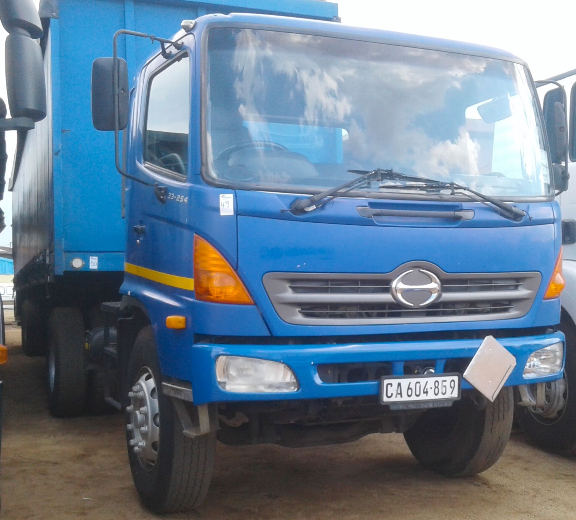 2004 TOYOTA HINO 33-254 4X2 T/T - (CA604859)