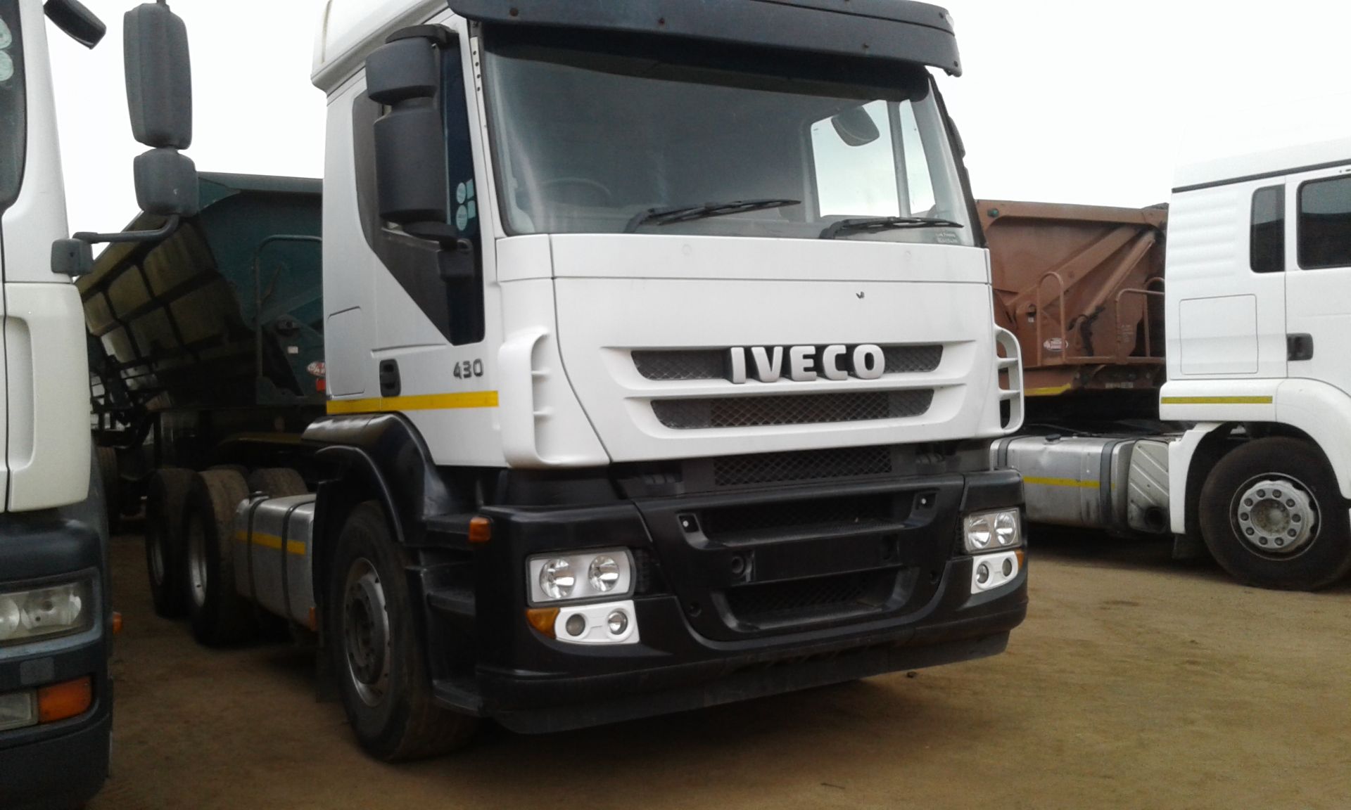 2011 IVECO STRALIS 430 6X4 T/T - (WJMS2NSH504368815) - Image 2 of 4