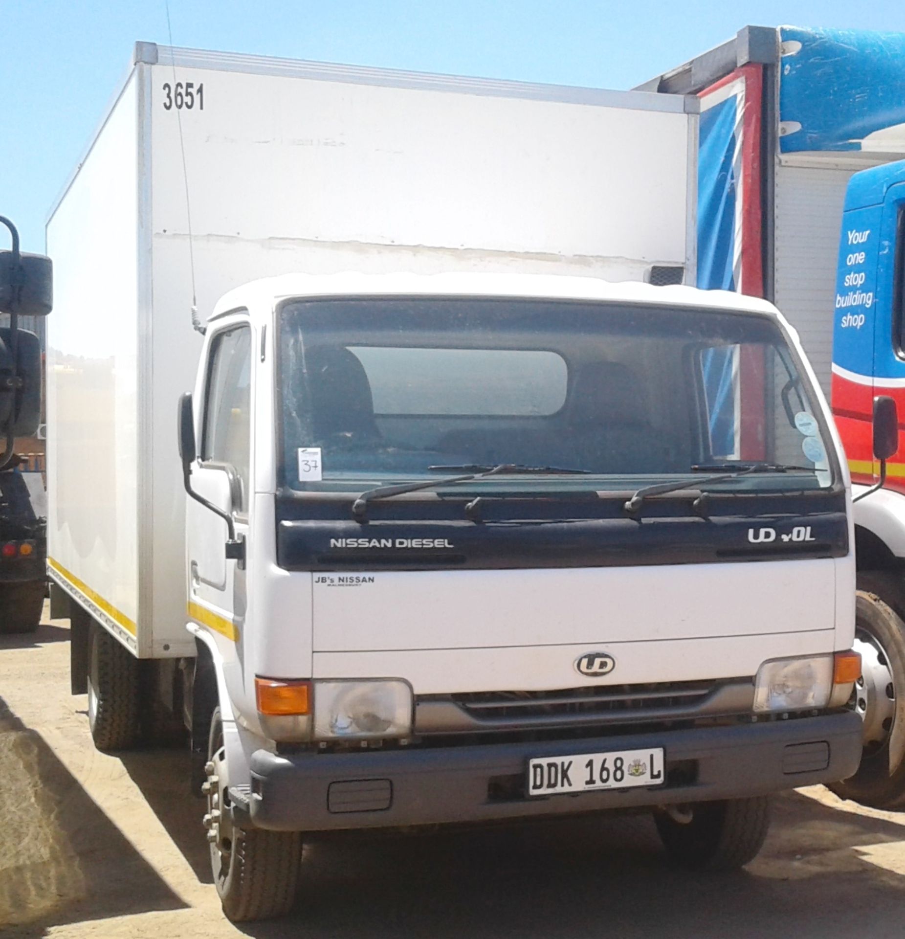 2009 NISSAN UD40 V/VAN - (DDK168L)