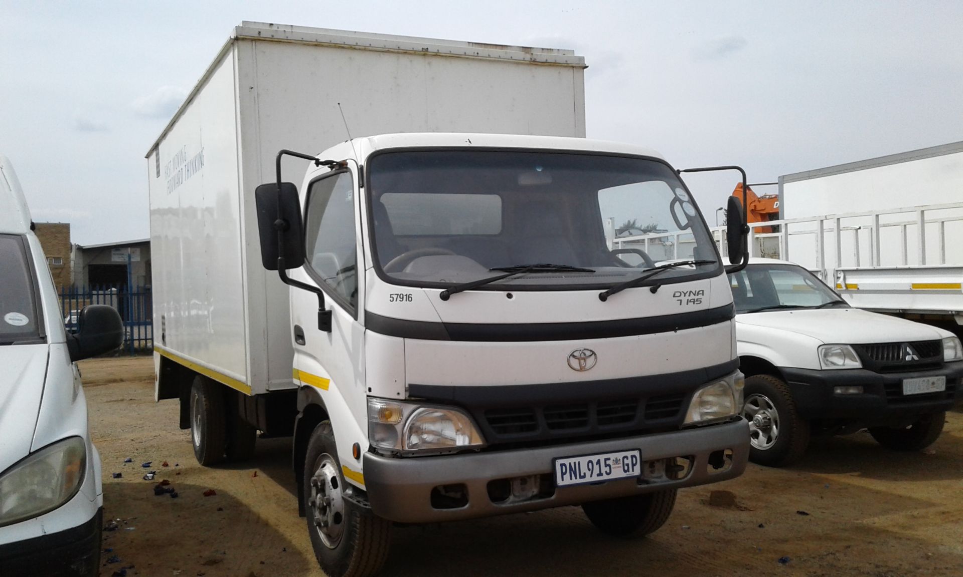 2003 TOYOTA DYNA 7-145 V/VAN - (PNL915GP) - Image 2 of 4