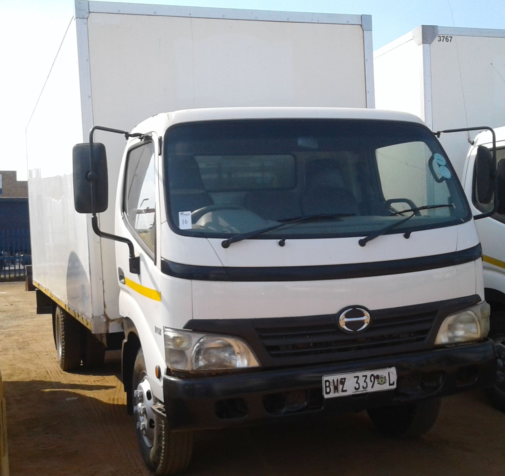 2009 HINO 300 915 V/VAN - (BWZ399L)