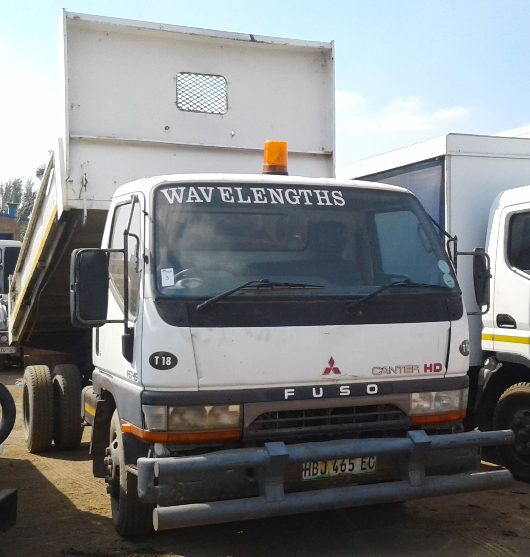 2005 MITSUBISHI CANTER FE7-115 D/SIDE TIPPER - (HBJ465EC)