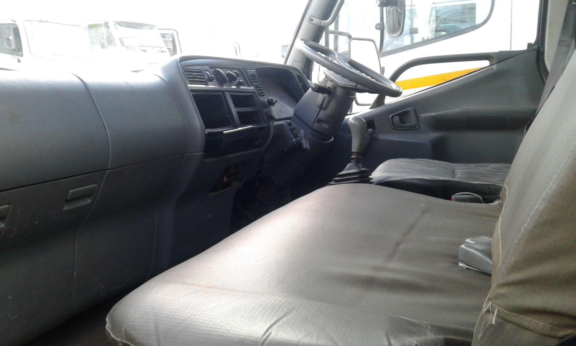 2004 MITSUBISHI CANTER FE7-143 V/VAN - (RVL098GP) - Image 3 of 3