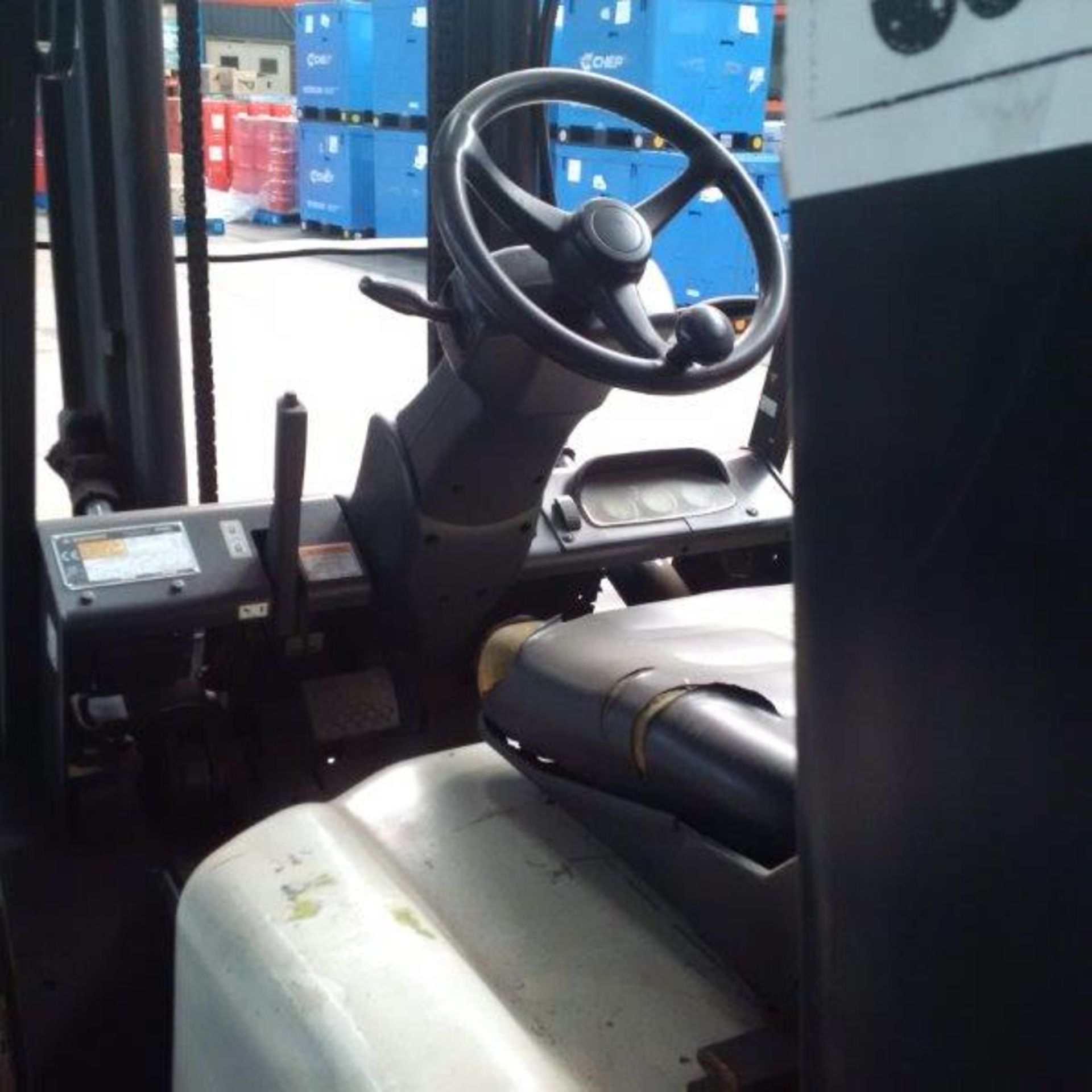 2006 DOOSAN 2.5 TON DIESEL FORKLIFT - (INJECTOR & PUMP PROBLEM) - SUBJECT TO CONFIRMATION - Image 2 of 2