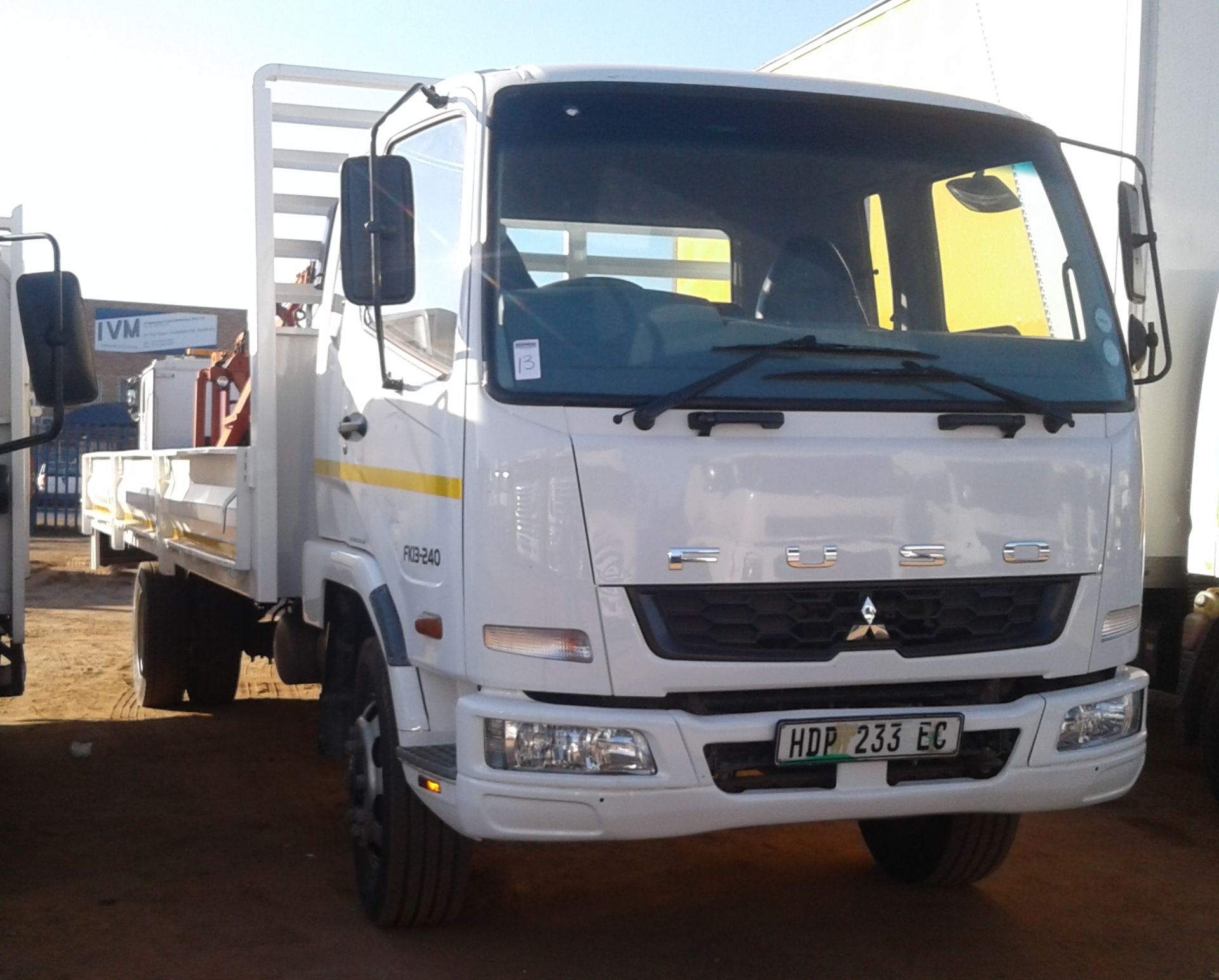 2013 MITSUBISHI FUSO FK13-240 D/SIDE - (HDP233EC)