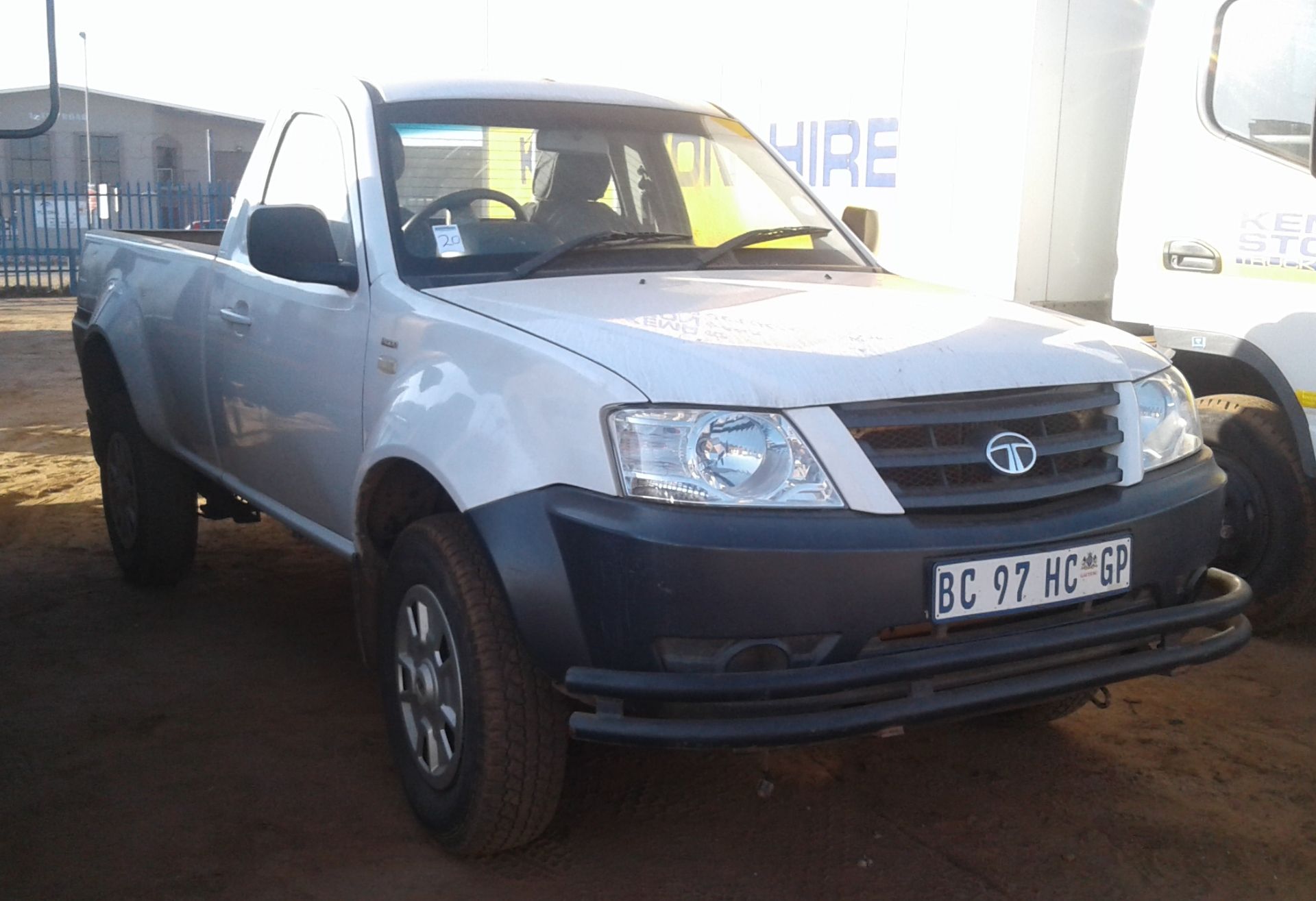 2011 TATA XENON DLE LDV - (BC97HCGP)