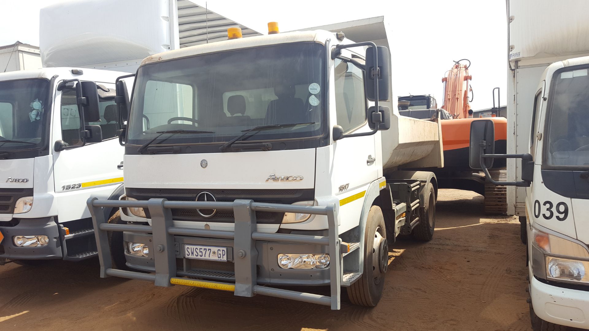 2005 M/BENZ ATEGO 1517 6 CUBE TIPPER - (SWS577GP) - Image 3 of 3