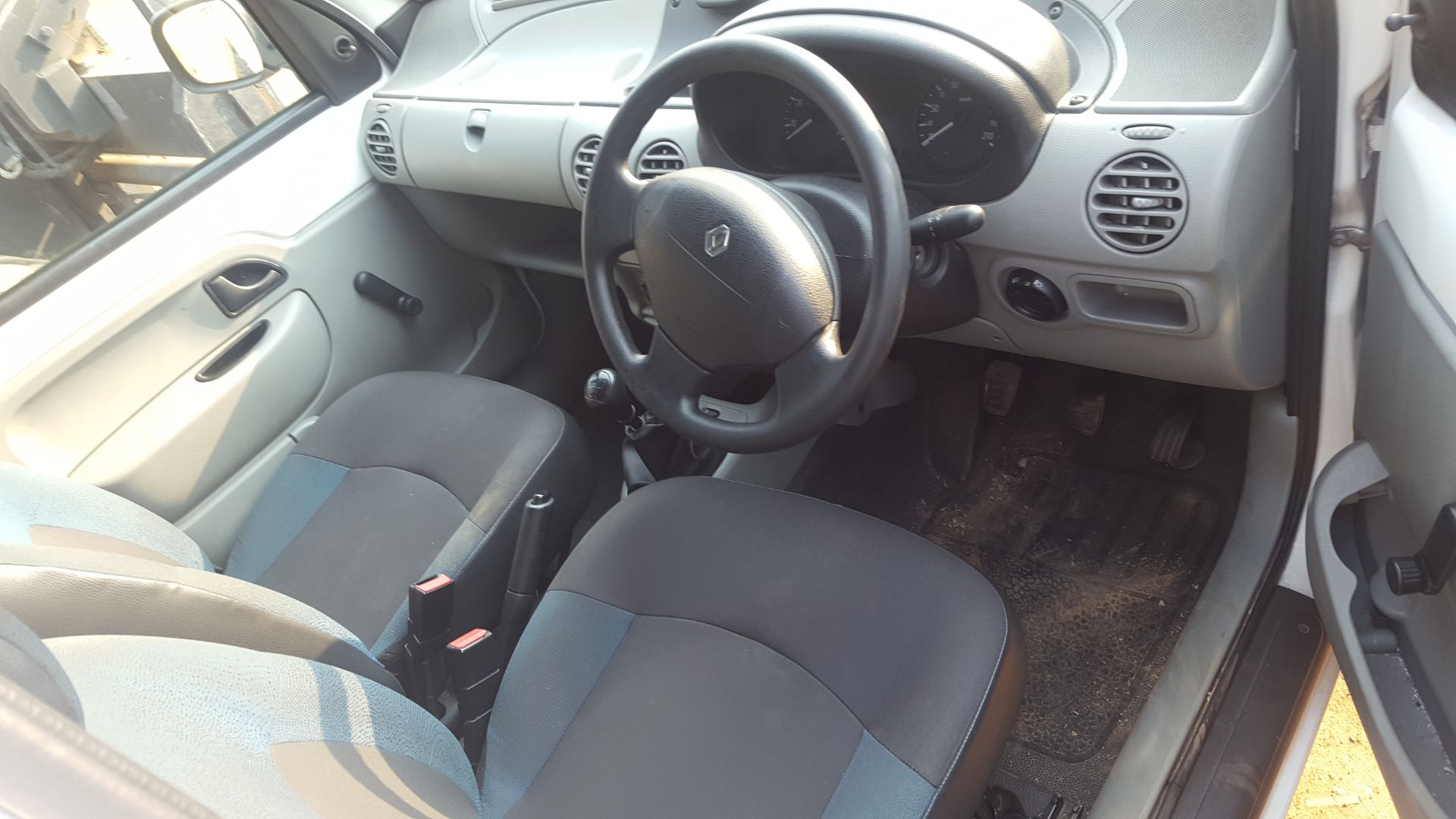 RENAULT KANGOO DCI P/VAN - (YFN744GP) - Image 2 of 3