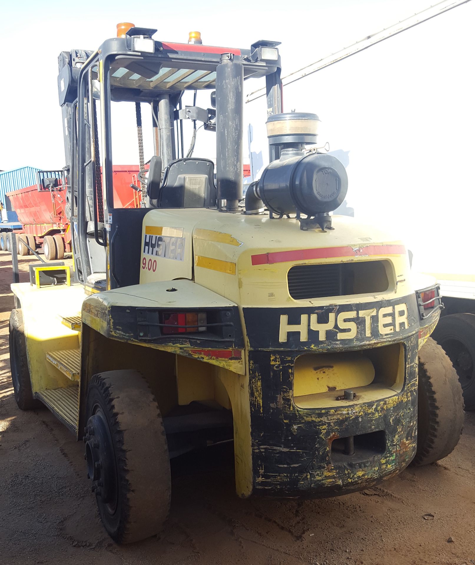 2003 HYSTER H9.00XM 9 TON DIESEL FORKLIFT - (F007E02458A) - Image 2 of 2