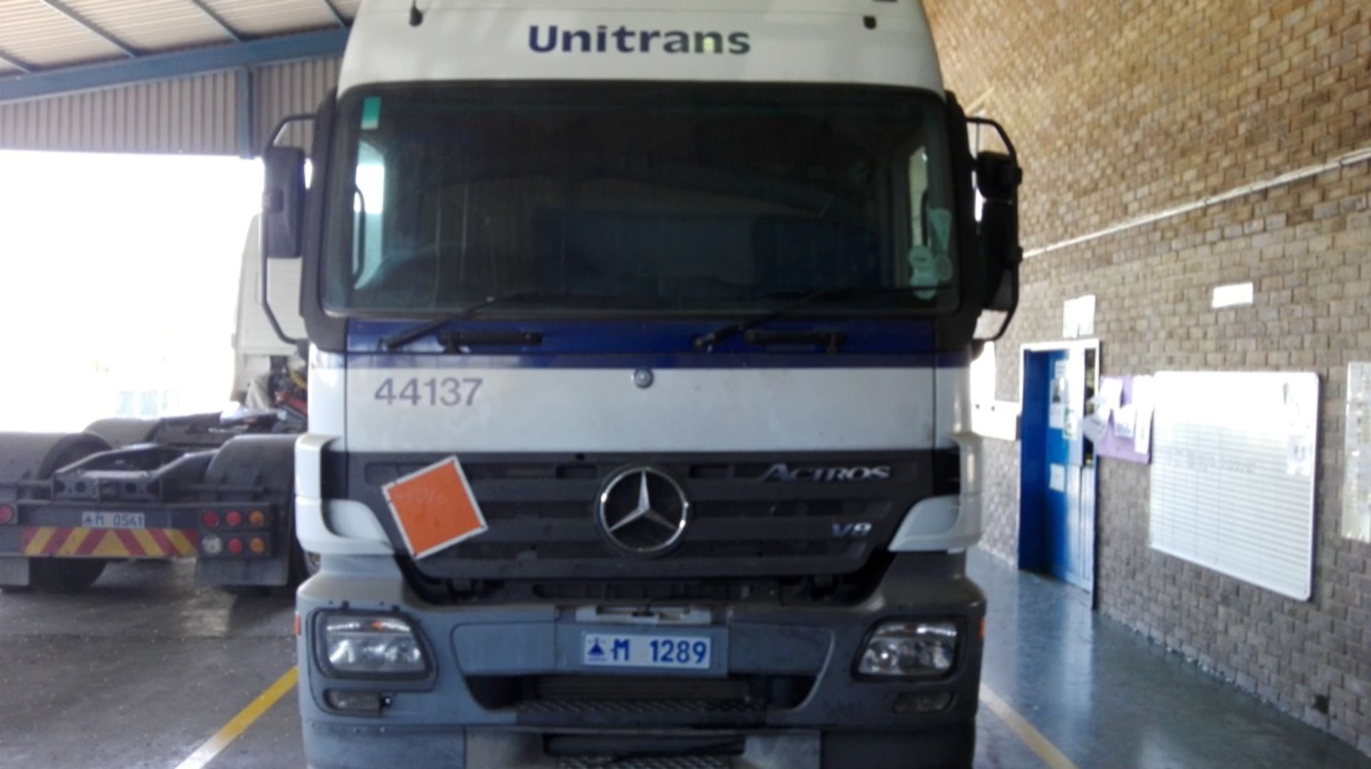 2004 M/BENZ ACTROS 2648 6X4 T/T REG NO: M1289 - (44137) - LOCATION LESOTHO- Subject to Confirmation