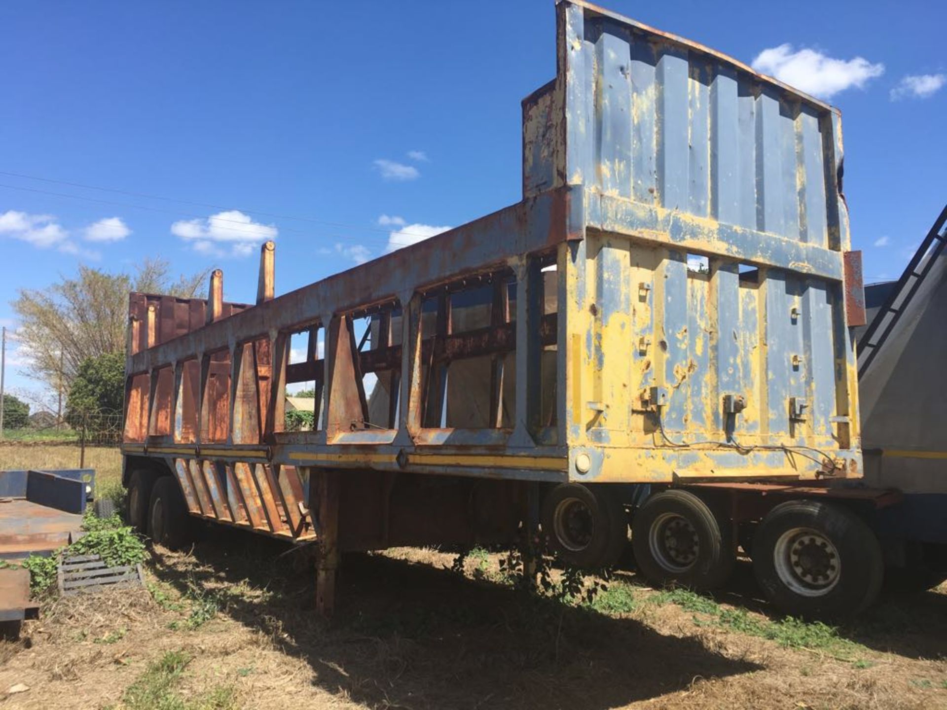 TRANSPEC D/AXLE SUGAR CANE TRAILER REG NO: H105324 - (T29B) - Subject to Confirmation - Image 2 of 3