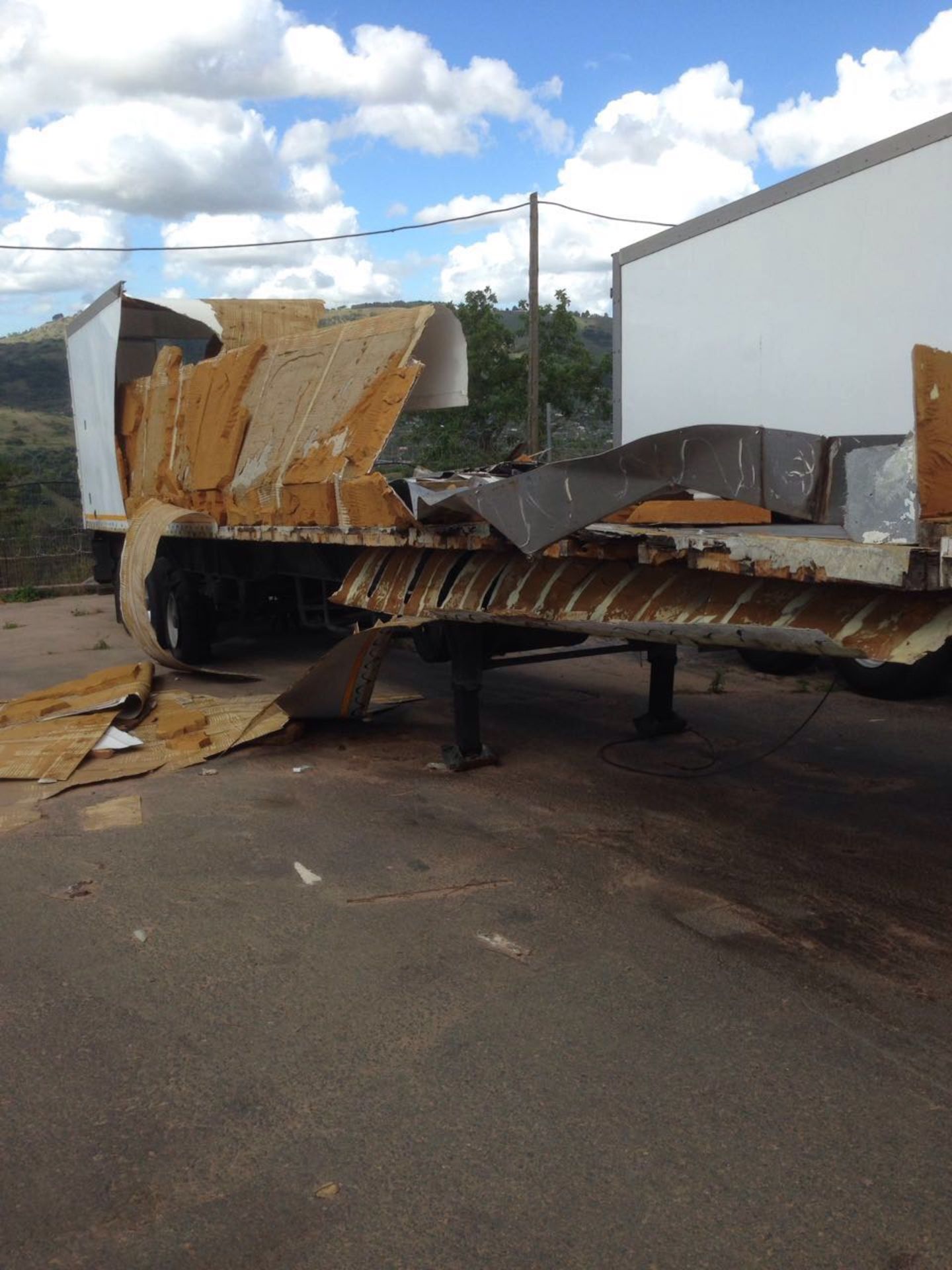 2007 ICE COLD BODIES REFRIGERATED TRI-AXLE TRAILER ACCIDENT DAMAGE - Subject to Confirmation