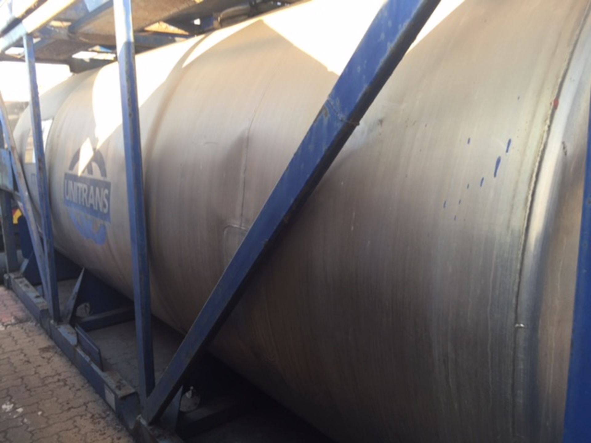 STAINLESS STEEL TANK WITH FRAME- - (CT10) - LOCATION KZN - Subject to Confirmation - Image 2 of 3