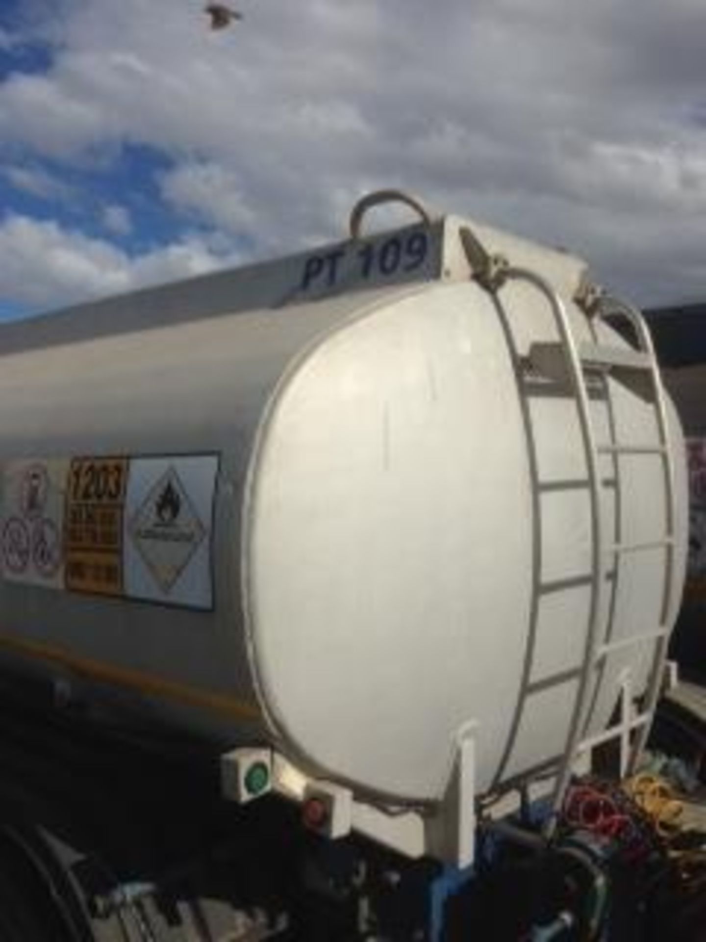 2005 TTM D/AXLE FUEL PUP TRAILER DJV658EC - (PT109) - LOCATION LESOTHO - Subject to Confirmation - Image 3 of 7