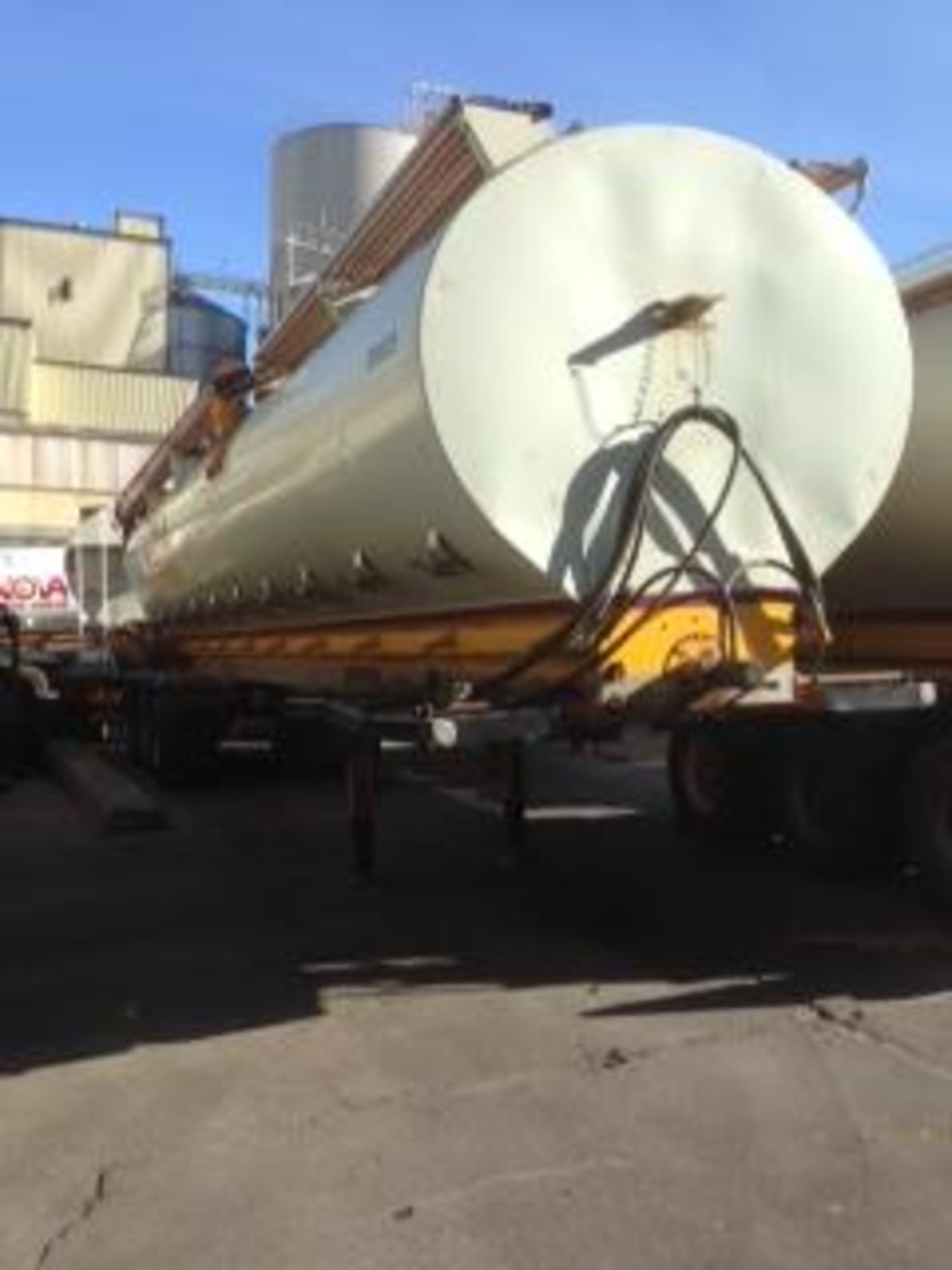 2008 AUGER TRI-AXLE AUGER BULK TANKER TRAILER CK3375 - Subject to Confirmation