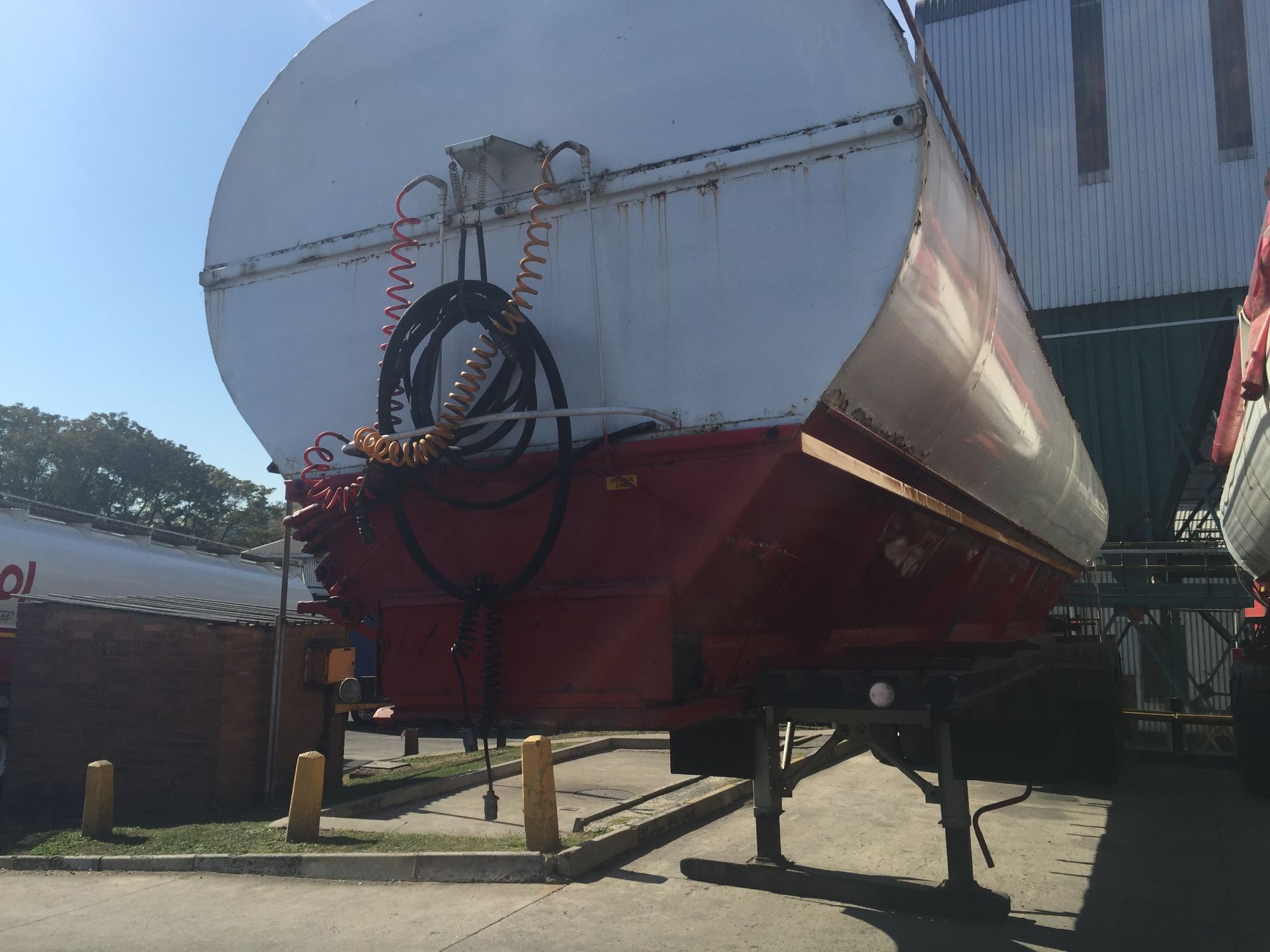 2006 TEE TRI-AXLE AUGER BULK TANKER TRAILER - REG NO: 87054 - (87054) LOCATION PETERMARITZBURG