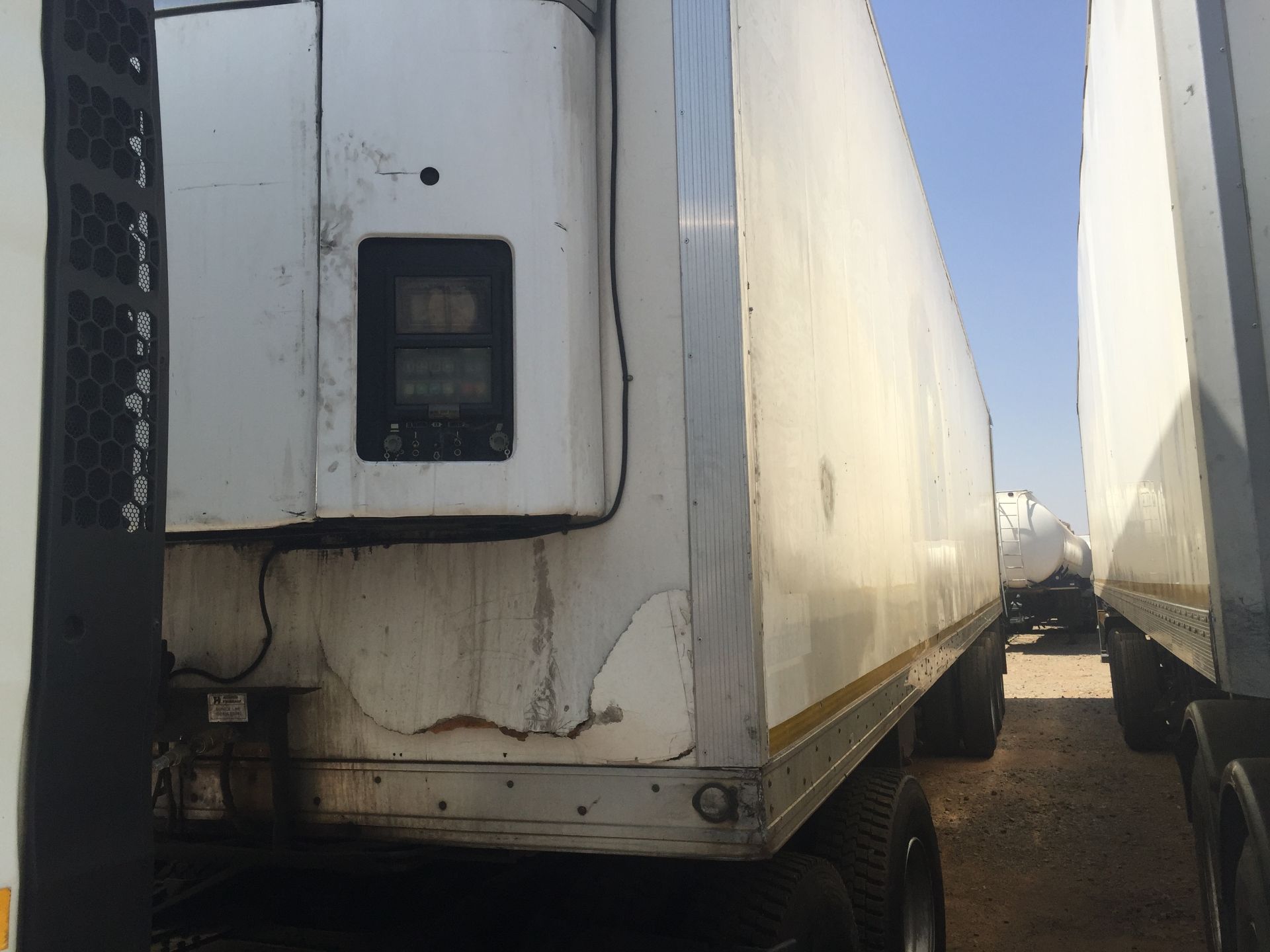 2007 HENRED TRI-AXLE REEFER TRAILER - ( VZC480GP )