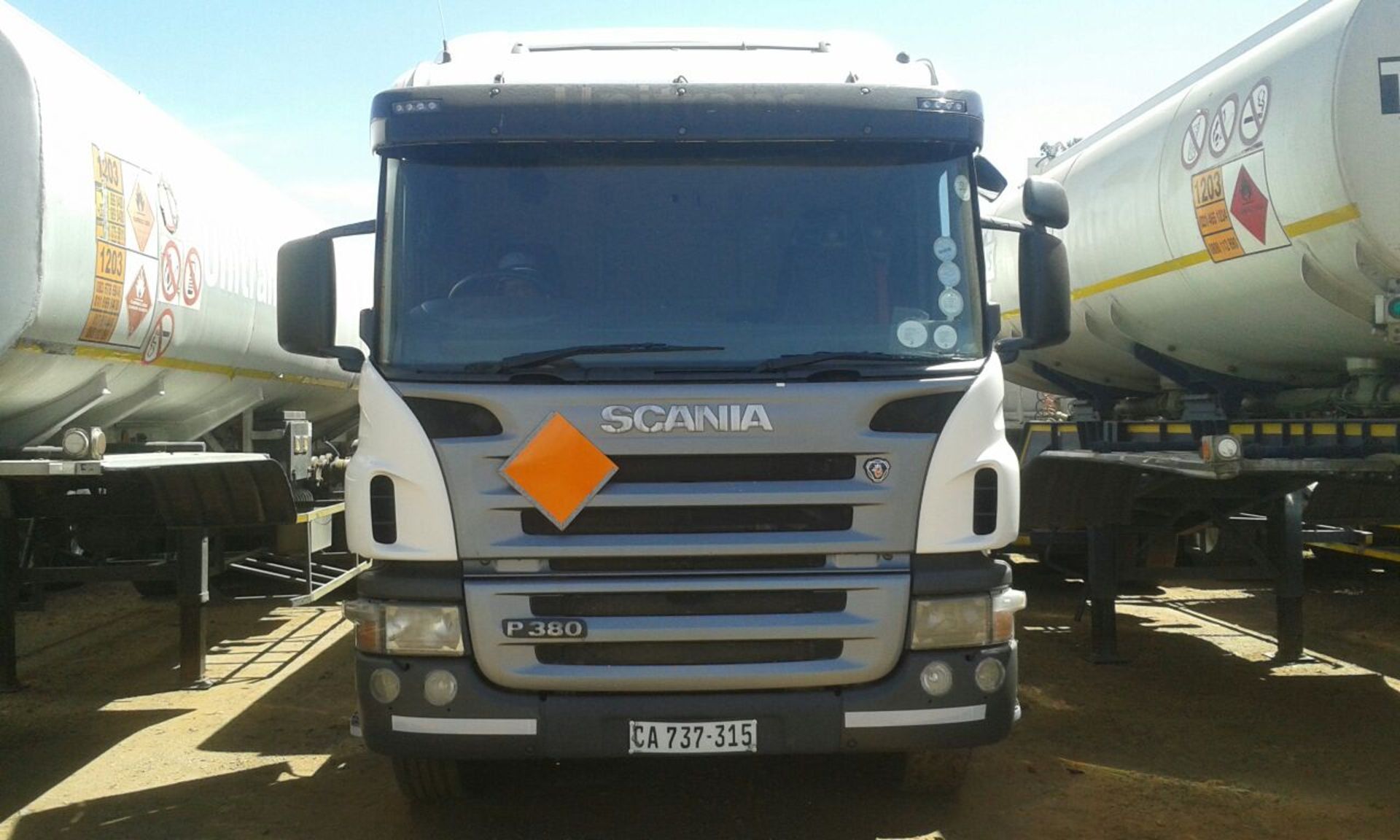 2010 SCANIA P380 4X2 T/T - (CA737315)