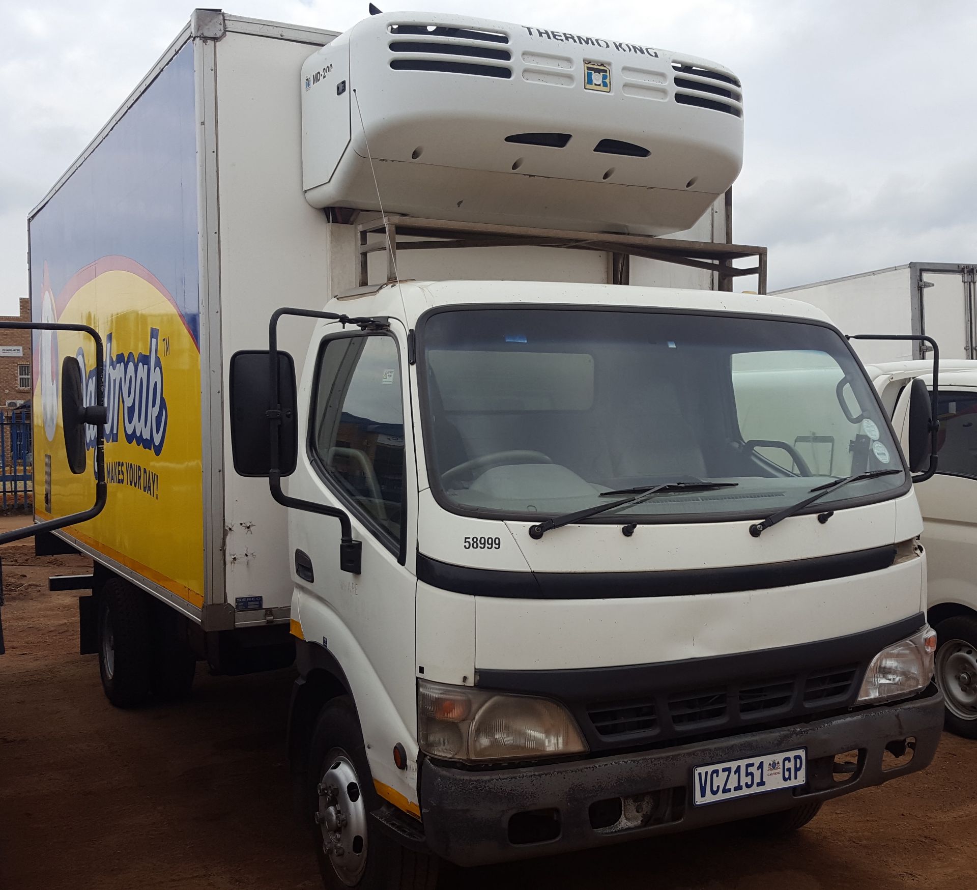 2006 TOYOTA DYNA 8-145 REEFER - (VCZ151GP)