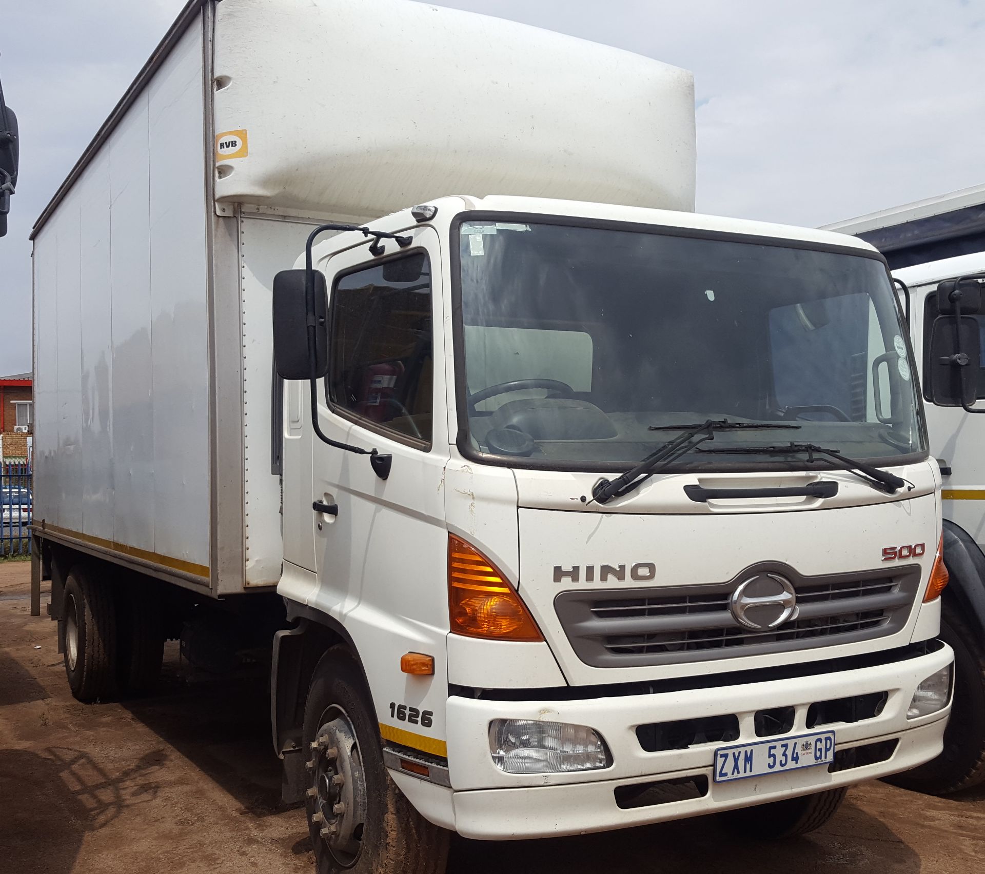 2010 HINO 500 1626 V/VAN - (ZXM534GP)