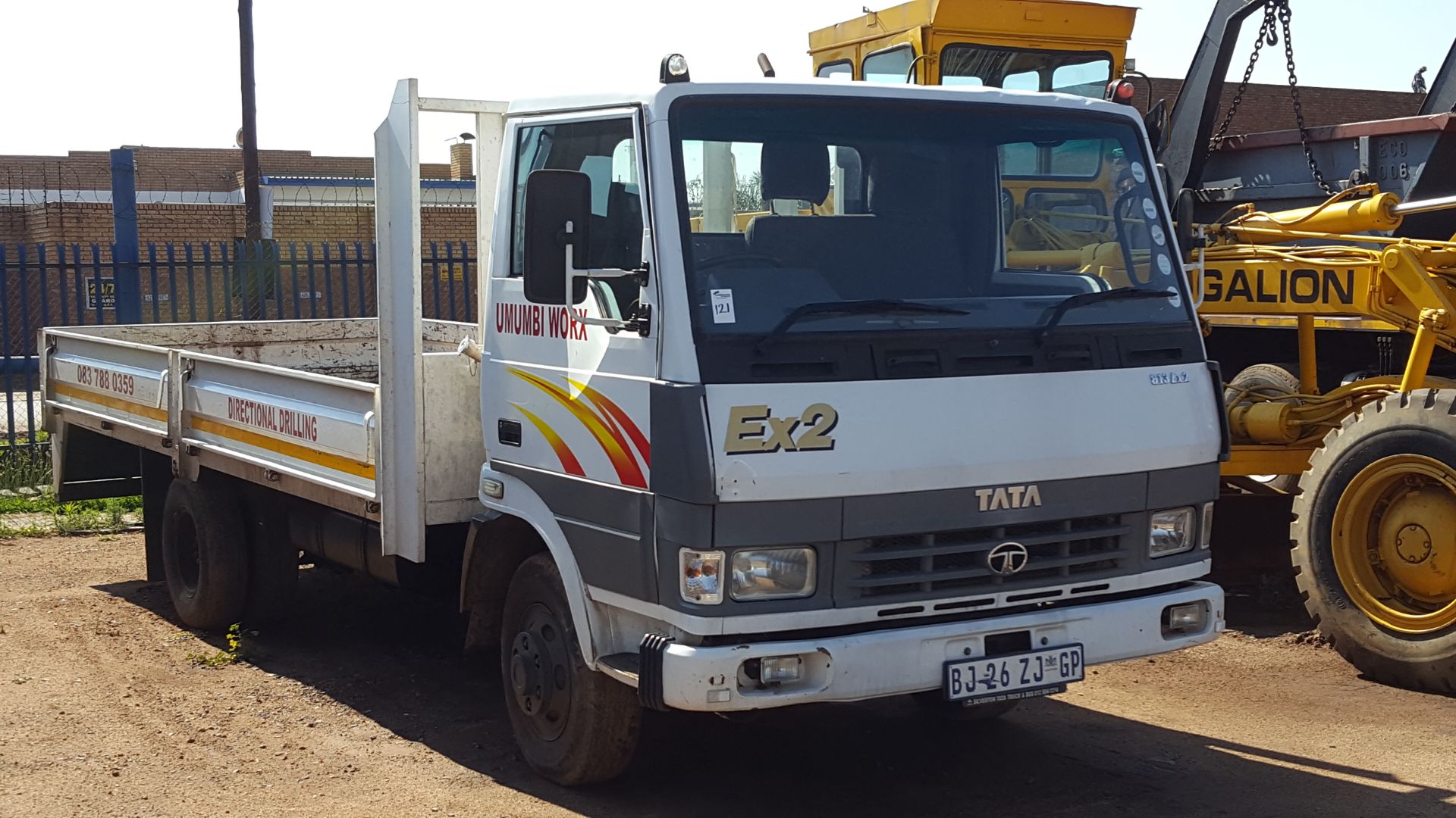 2011 TATA 813 EX2 D/SIDE - (BJ26ZJGP)