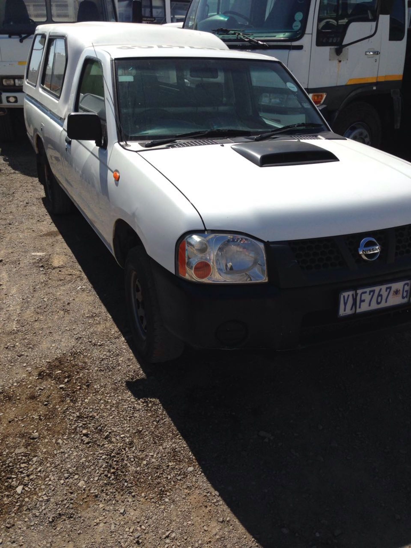 2009 NISSAN NP300 HARDBODY LDV - (YXF767GP)